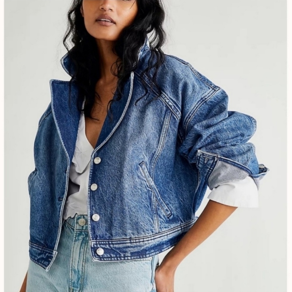NWTFree People Crop Denim Trucker Jacket in gemini wash